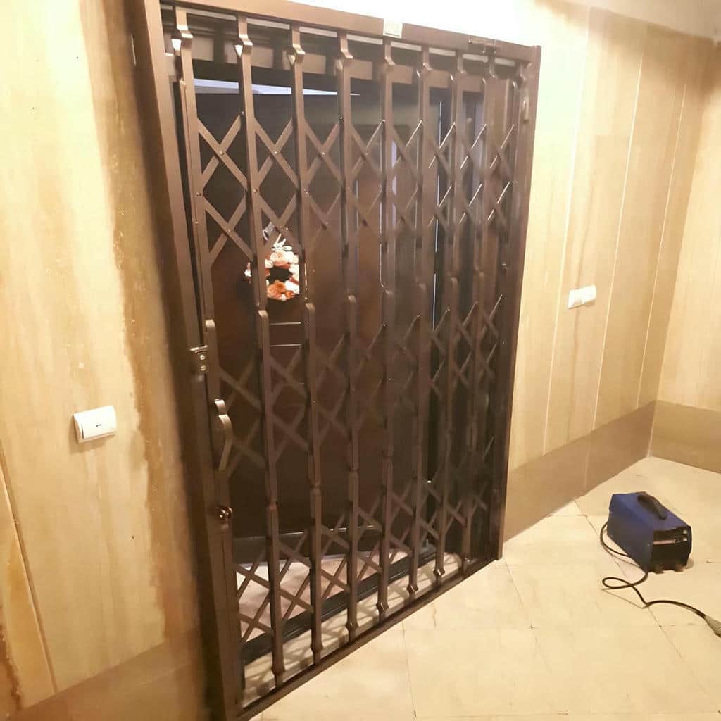 درب حفاظتی آپارتمان مدرن