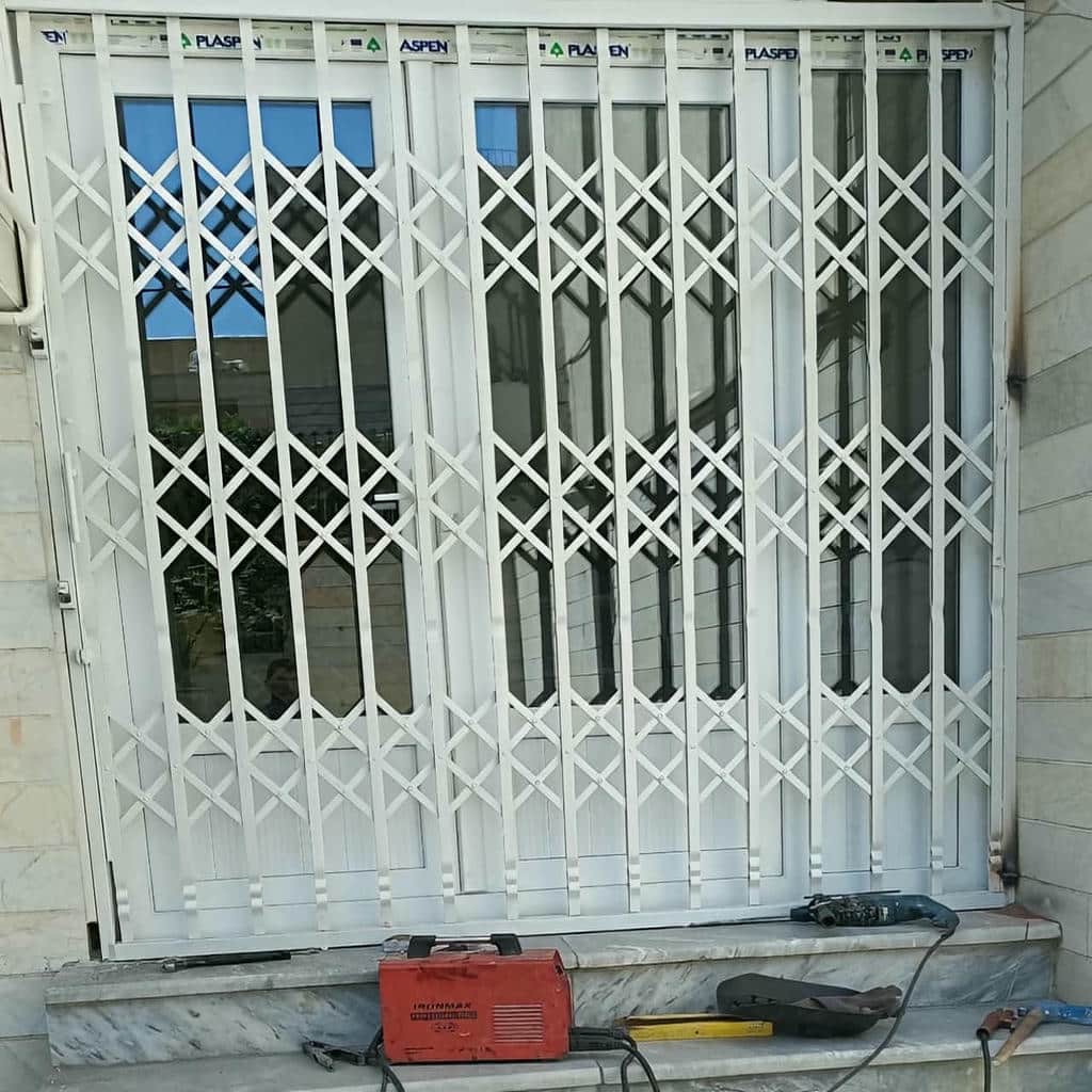 محافظ درب فلزی مدرن