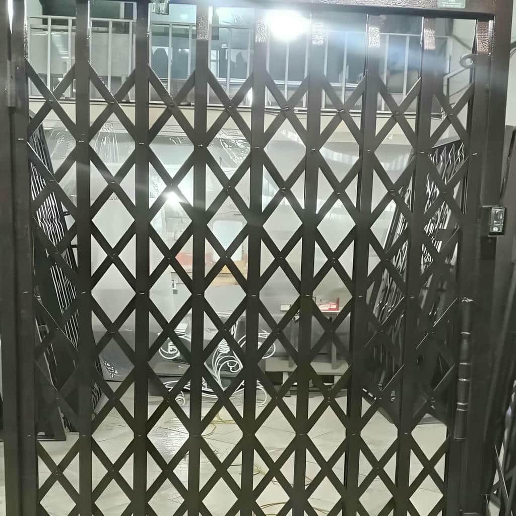 حفاظ درب با پوشش فلزی