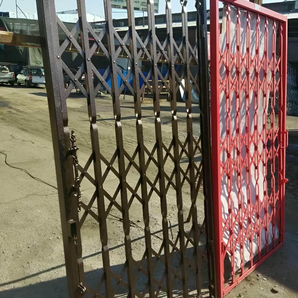 محافظ درب آپارتمان فلزی
