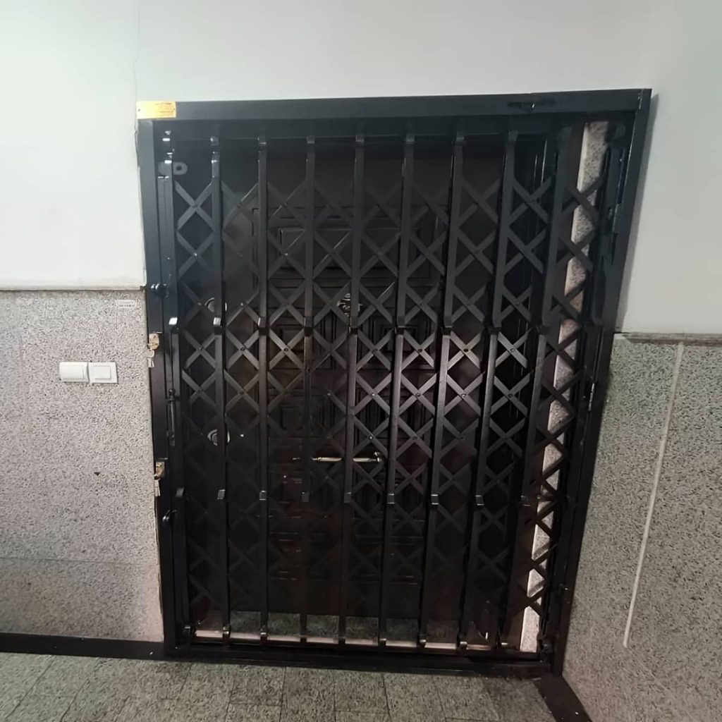 حفاظ آکاردئونی فلزی فرفورژه