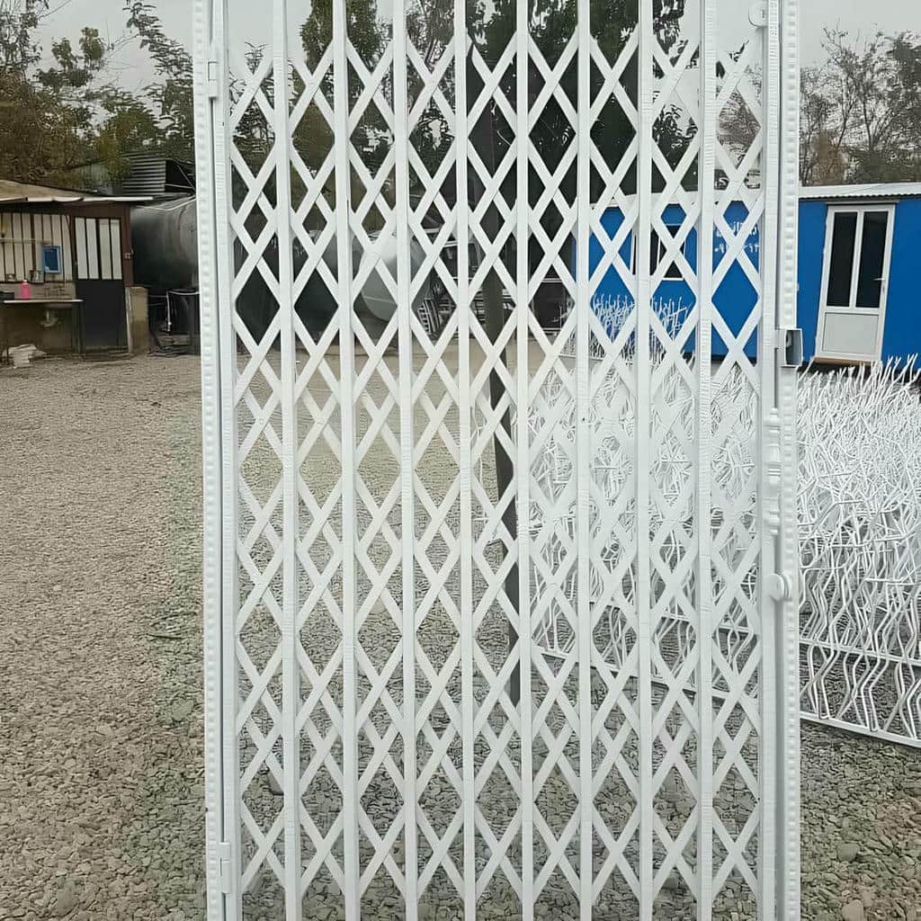 حفاظ متحرک فلزی ورودی ساختمان