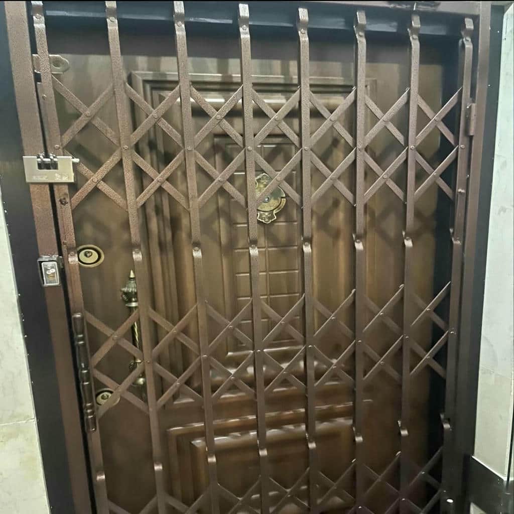حفاظ ریلی درب کلاسیک