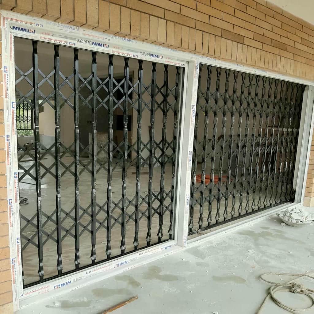 درب کشویی ساختمان مدرن