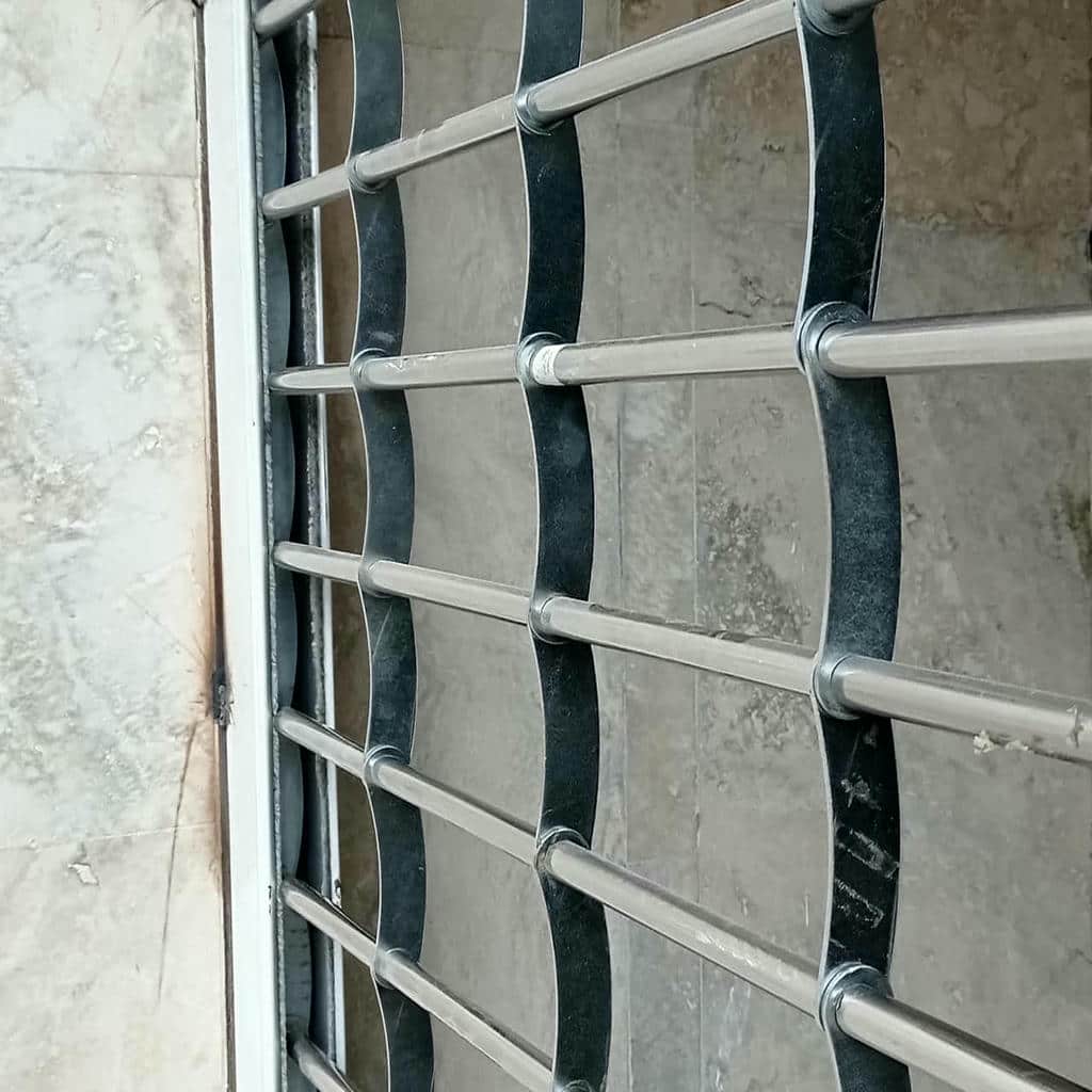 کرکره برقی فضای فروشگاهی