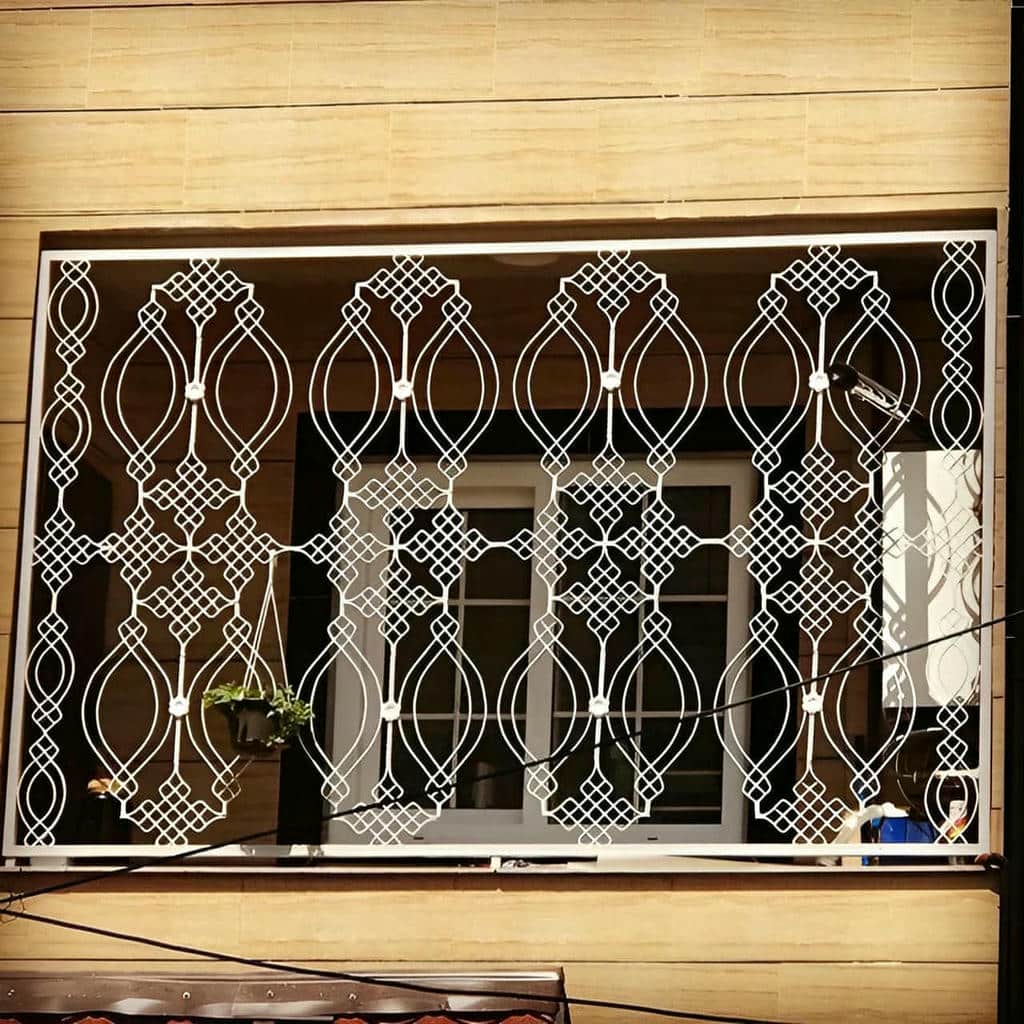 حفاظ پنجره پروفیلی با فرم مدرن