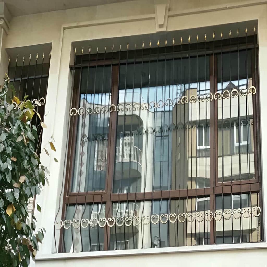 حفاظ پنجره ویلایی فلزی