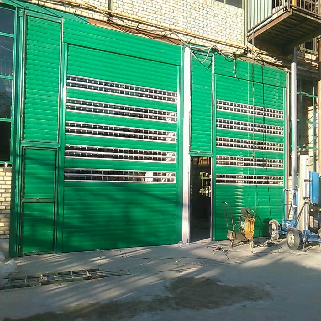 کرکره برقی ورودی مجتمع تجاری مدرن