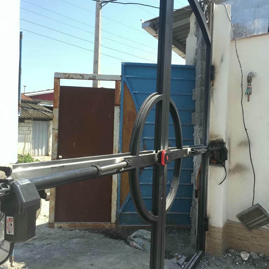 جک برقی درب حیاط با کنترل از راه دور جک برقی درب حیاط با کنترل از راه دور
