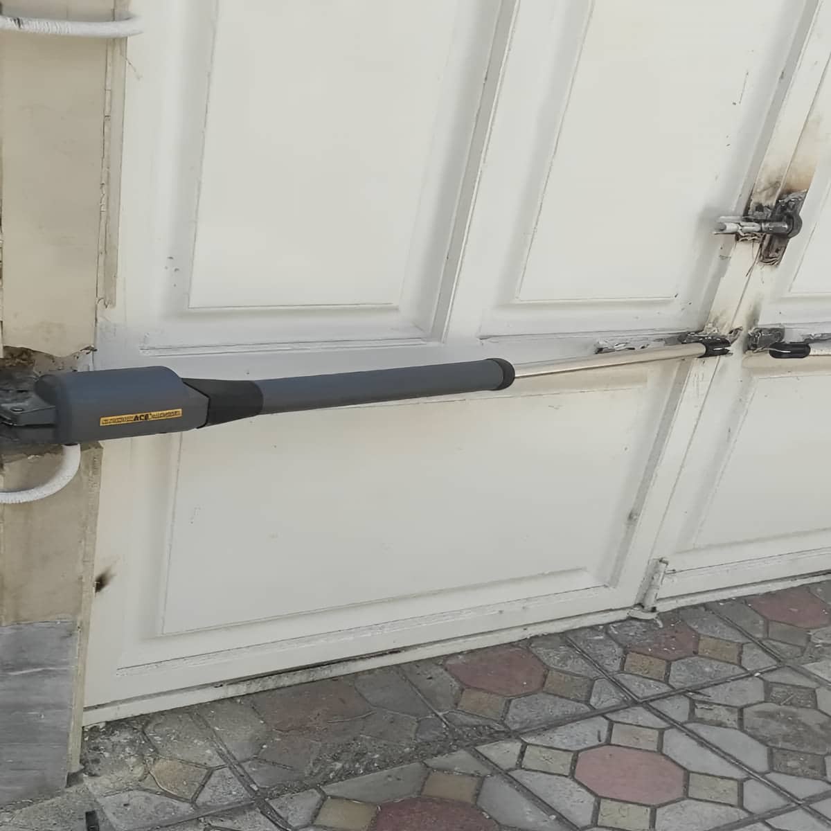 مرکز فروش جک پارکینگی مقاوم برای باد، باران و آفتاب