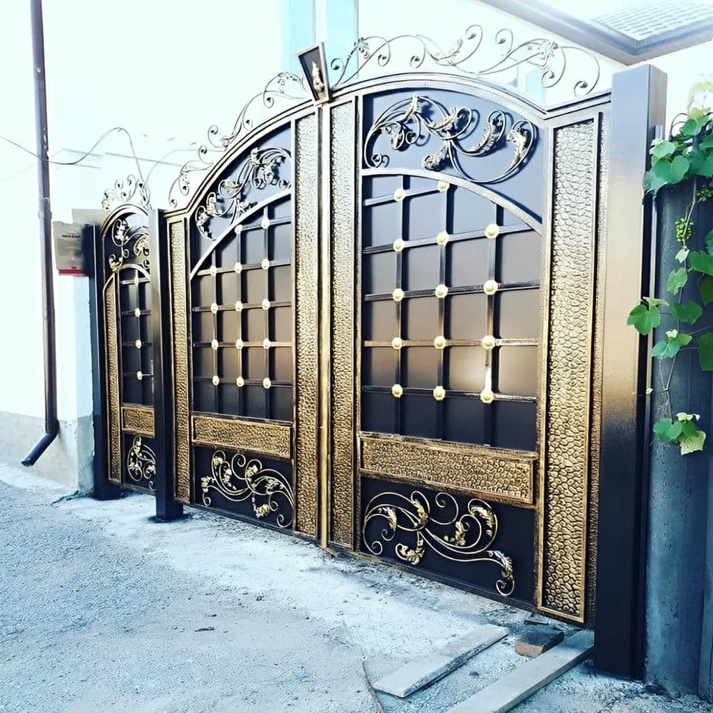 درب آهنی ویلای بازسازی شده