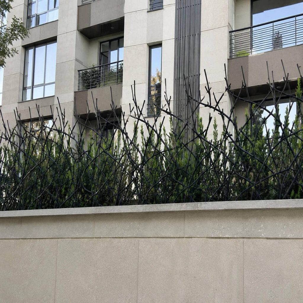 نرده حفاظ دیوار ساختمانی