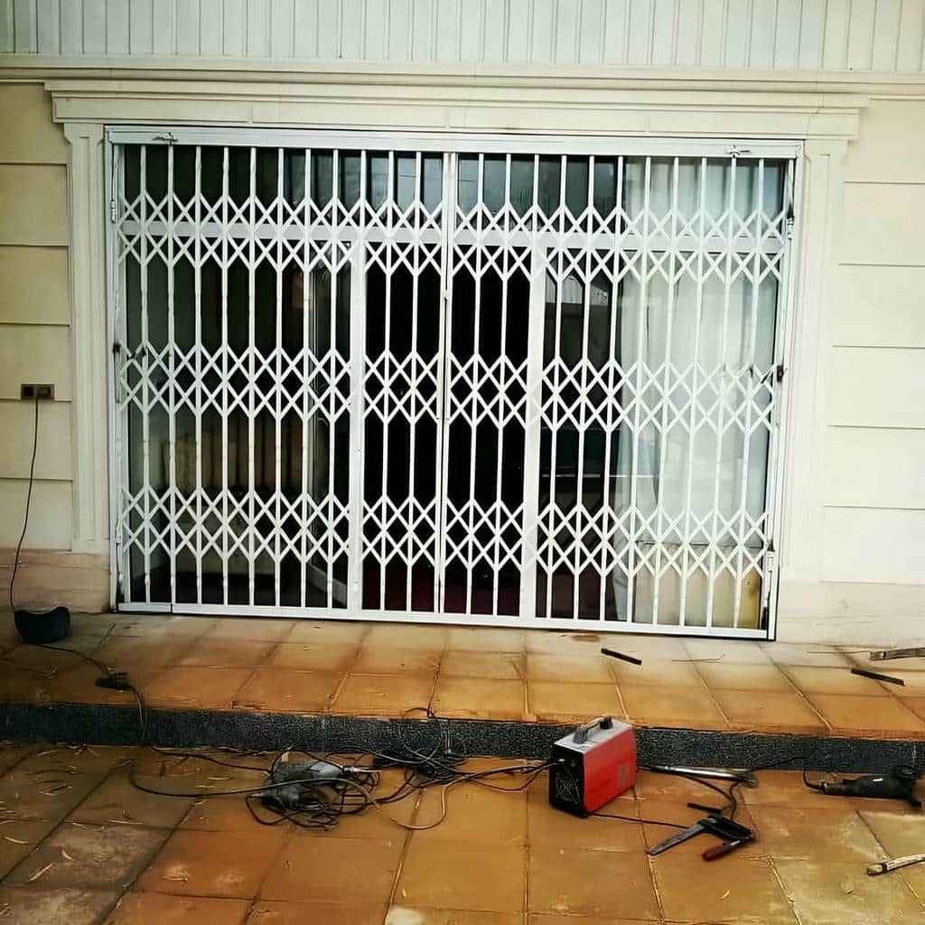 نرده پنجره آهنی متحرک