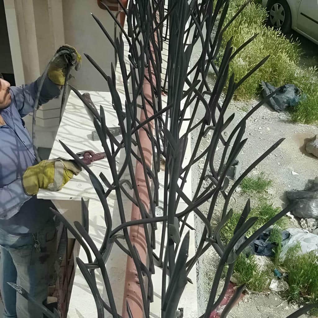 حفاظ دیوار ساری مدل شاخ گوزنی فلزی