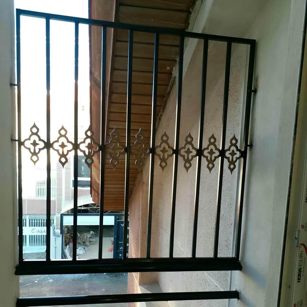 حفاظ پنجره طرح دار برای نما