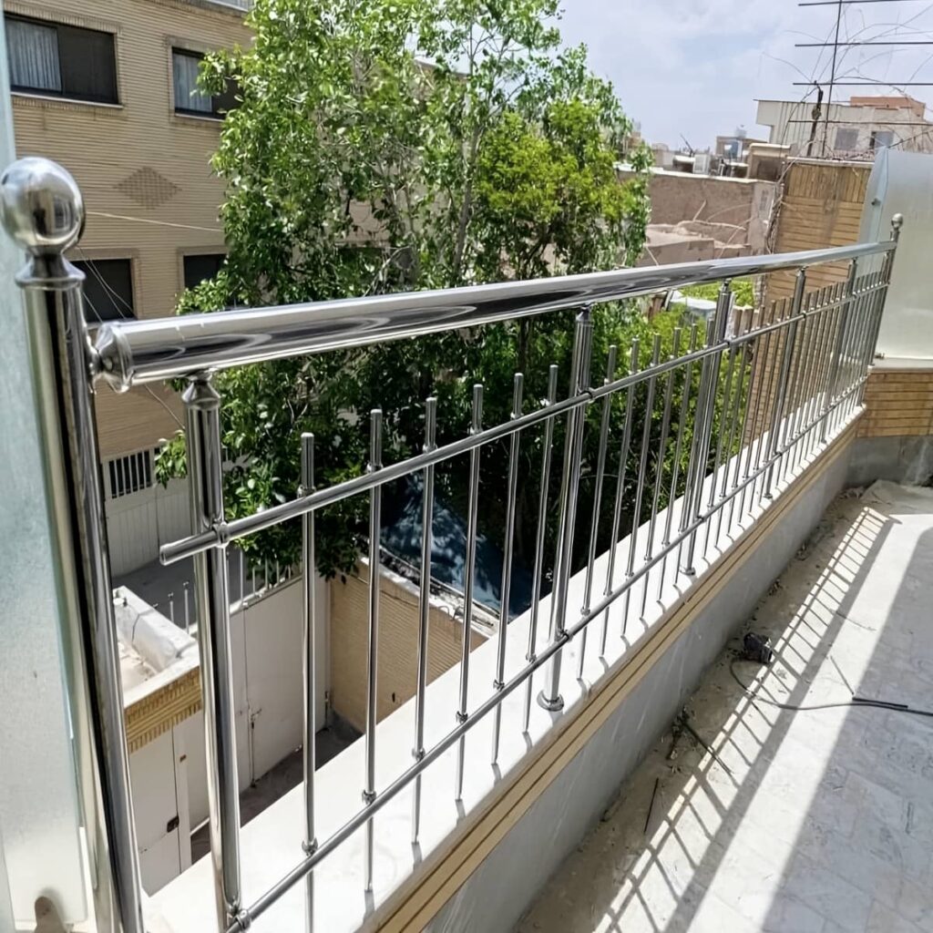 نرده بالکن استیل خرم آباد برای ساختمان مسکونی