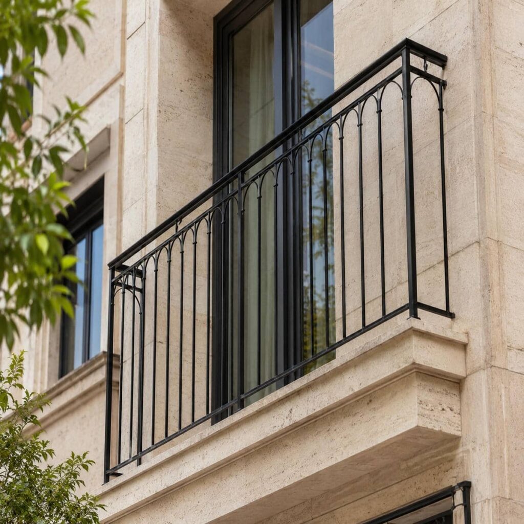 نرده بالکن در اهواز با طرح فرفورژه