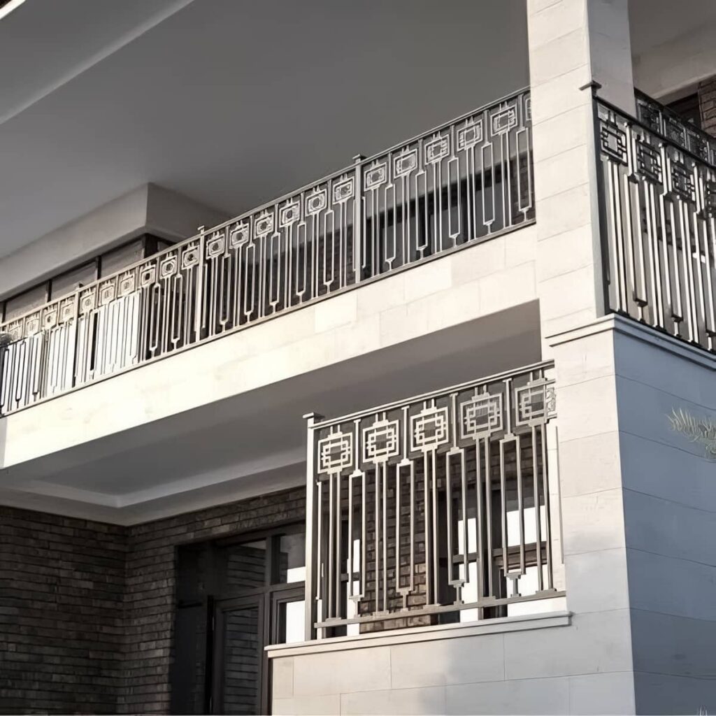 نرده بالکن شهرکرد برای نمای کلاسیک