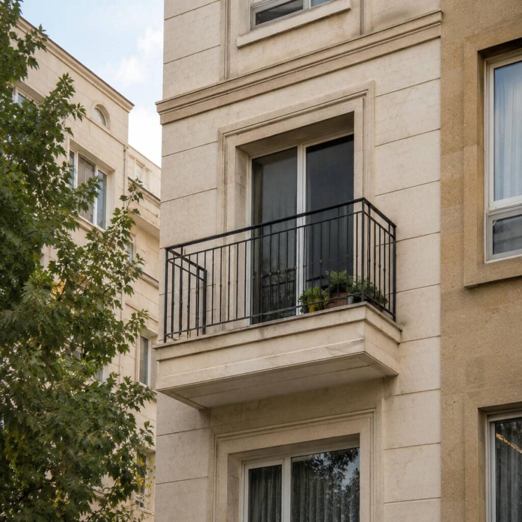 نرده بالکن شیشه‌ای تبریز نمای ساختمان