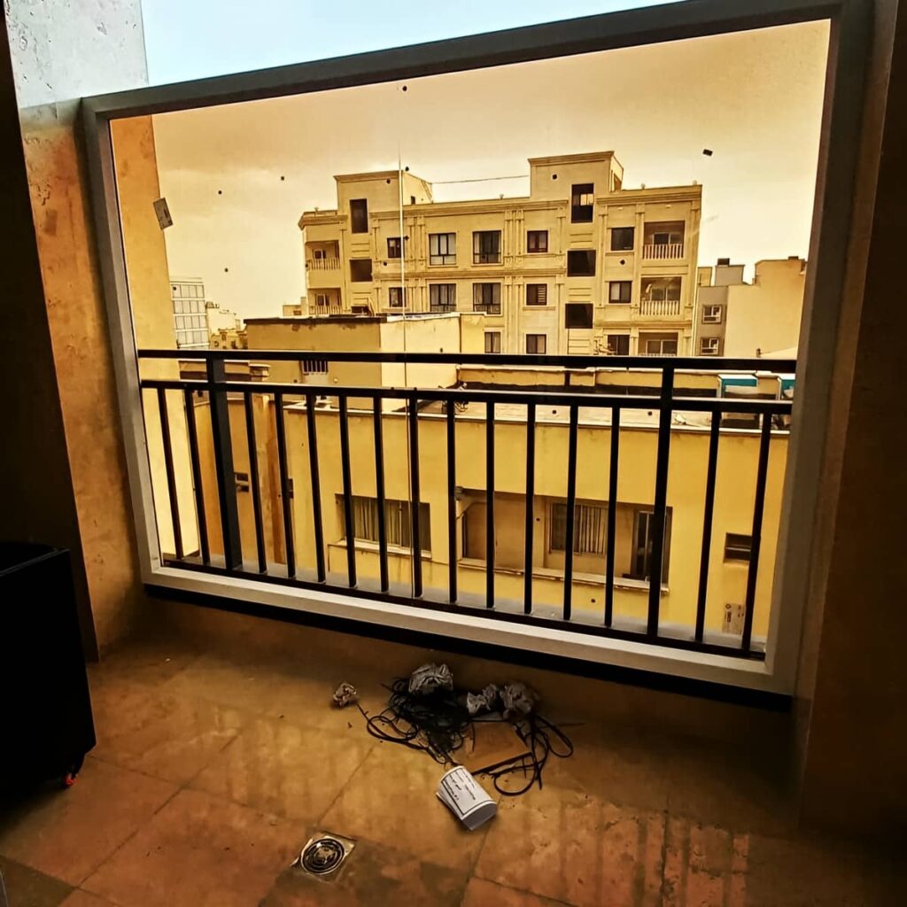 نرده بالکن فلزی بندرعباس با طرح مدرن