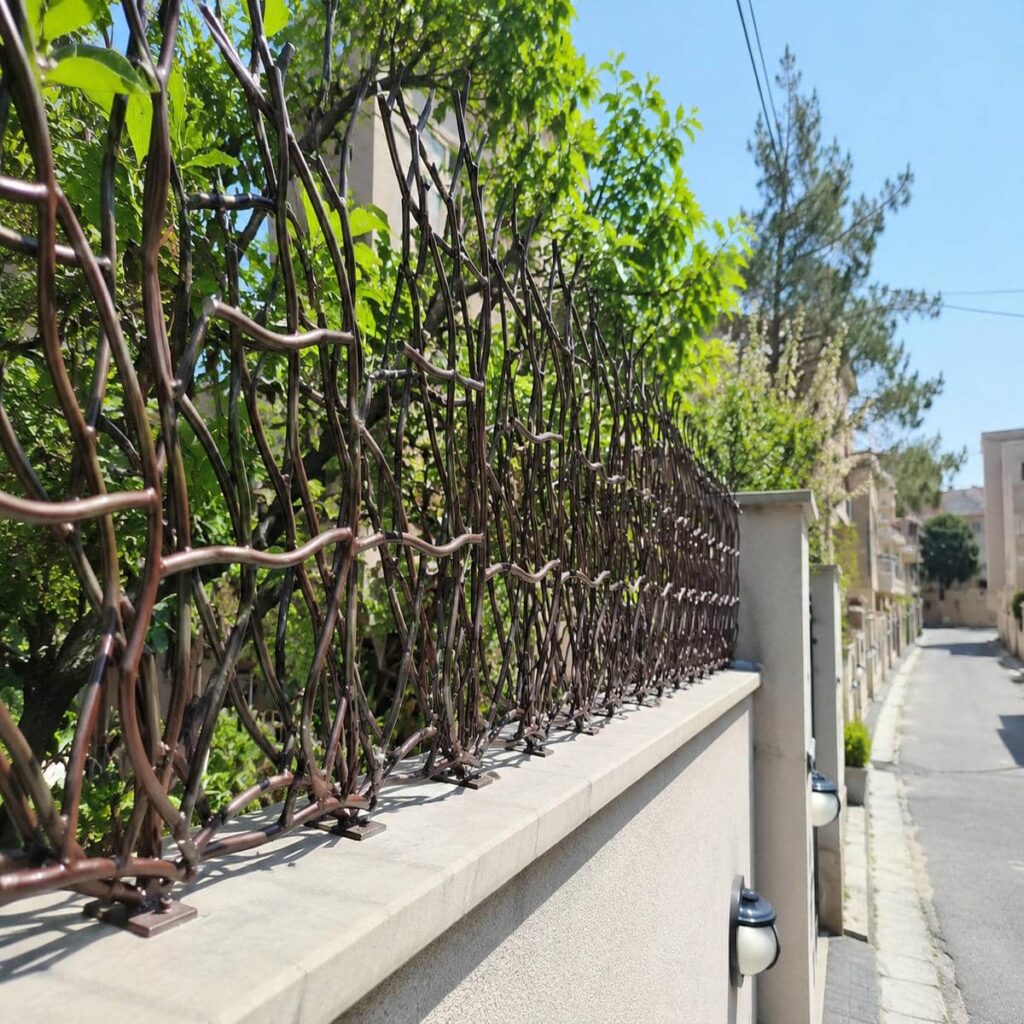 نرده حفاظ دیوار باغی