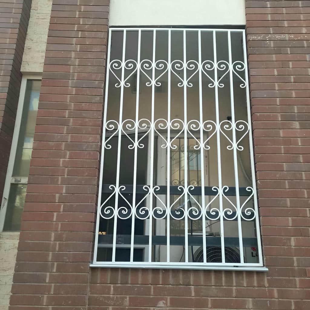 نرده پنجره فلزی نمای ساختمان بندرعباس
