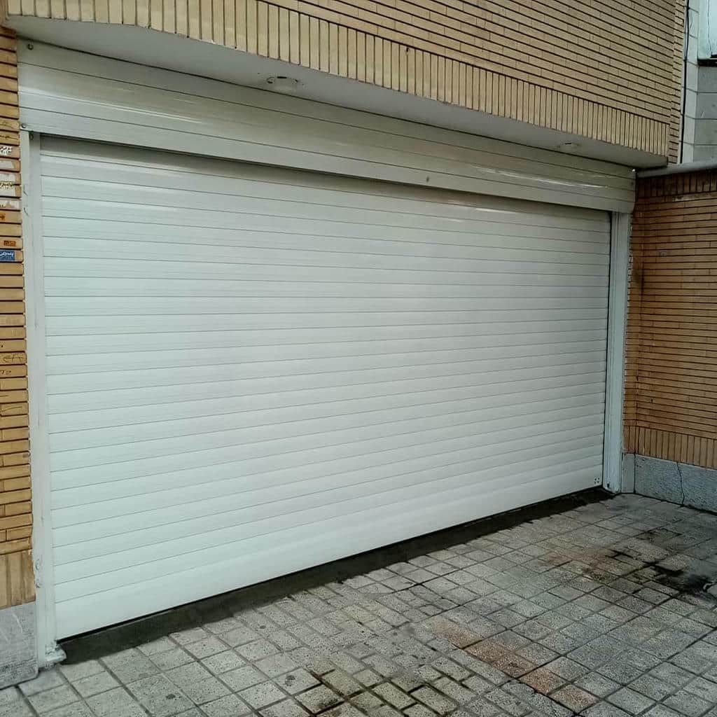 پوشش رول‌شونده پارکینگ با حاشیه آهنی تزئینی