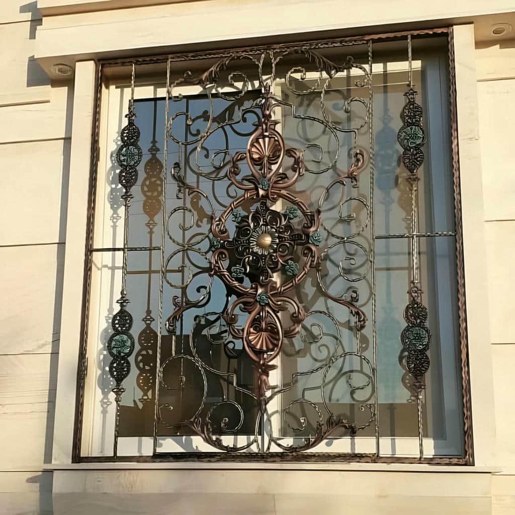 گارد پنجره آهنی با طراحی سفارشی