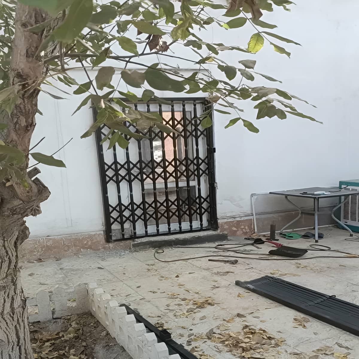 مرکز فروش حفاظ درب آکاردئونی با اتصالات مقاوم در قم و حومه