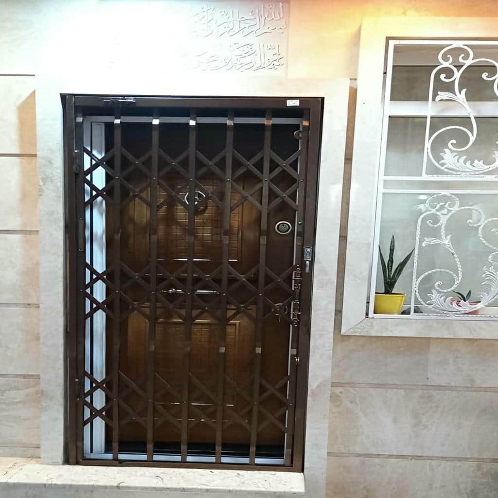 مرکز تخصصی حفاظ درب آکاردئونی در اردبیل و حومه